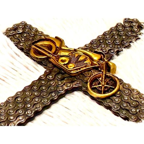 NWOT Montana West 18” Western Rustic Motorcycle Biker Chain 3-D Wall Cross - Picture 1 of 8